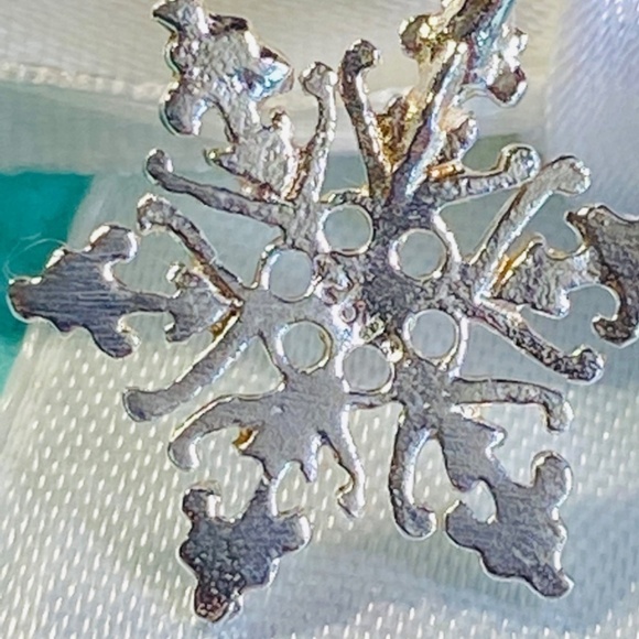 Sterling snowflake pendant charm 925 diamond cut - Picture 2 of 5